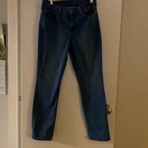 This is the perfect pair of jeans. NYDJ size 10